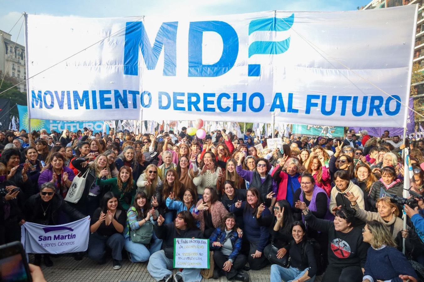 Imagen secundaria de El MDF marchó al Congreso en defensa de los derechos del pueblo